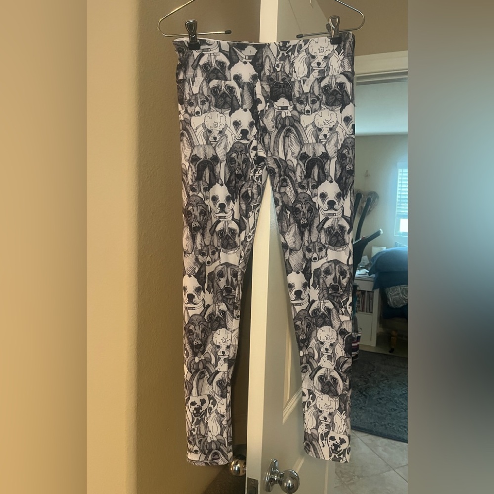 NWOT Society6 Monochrome Dog Pattern Leggings Size Small
